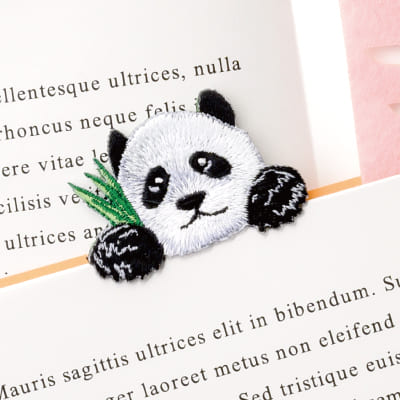 ANIMAL BOOKMARKER 刺繍しおり ジャイアントパンダの画像02