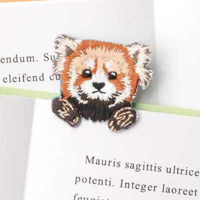 ANIMAL BOOKMARKER 刺繍しおり レッサーパンダの画像02